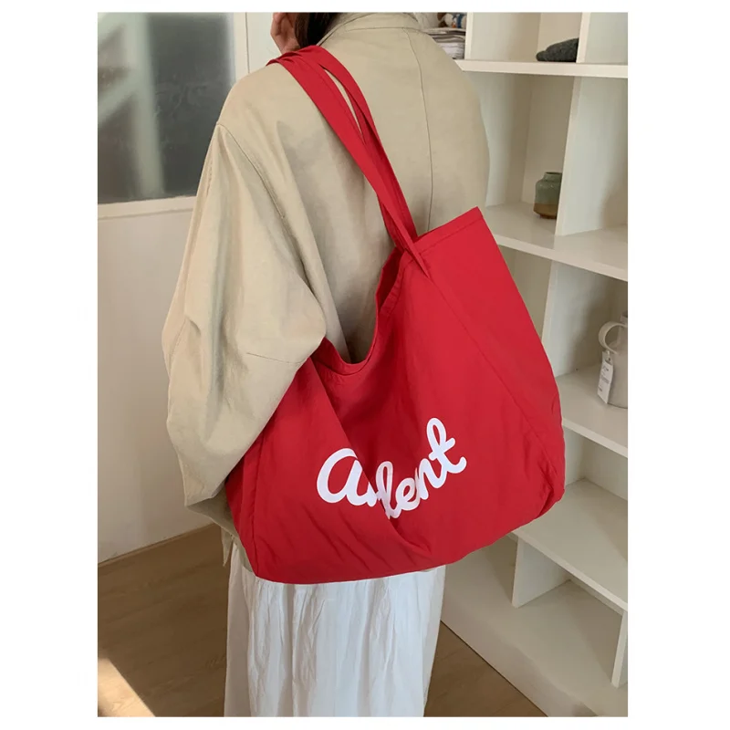 2026 New Canvas Tote Bag Large Capacity Women's Ins Style Single Shoulder Bag Korean Fashion Literary Versatile Casual Lazy Bag
2026 New Canvas Tote Bag Large Capacity Women's Ins Style Single Shoulder Bag Korean Fashion Literary Versatile Casual Lazy Bag
