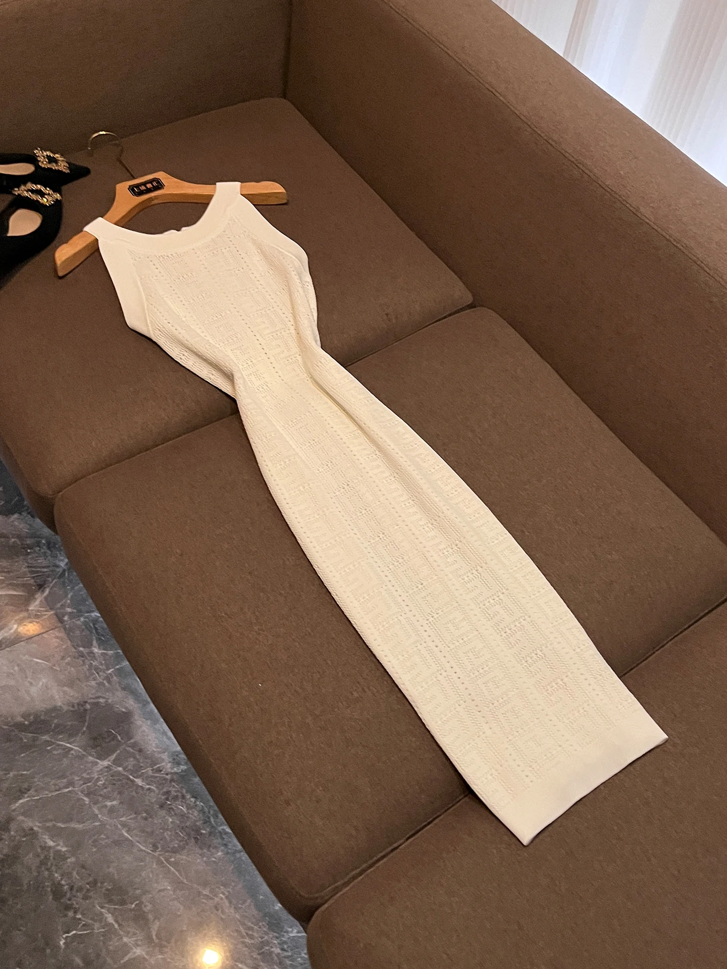 Summer 2026 Women's Slim Fit Knitted round Neck Sleeveless Gown Hanging Neck Dress Fashionable High End Style mid Waist Wrap ...
Summer 2026 Women's Slim Fit Knitted round Neck Sleeveless Gown Hanging Neck Dress Fashionable High End Style mid Waist Wrap ...