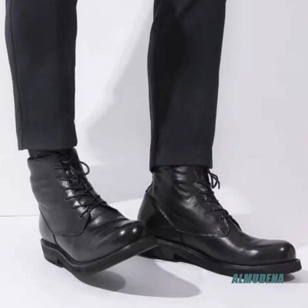 Retro Men's High Top Boots Fashion Low Heel Lace Up Outdoor All Season New Arrival Street Style Versatile Commute Ankle Boots
Retro Men's High Top Boots Fashion Low Heel Lace Up Outdoor All Season New Arrival Street Style Versatile Commute Ankle Boots