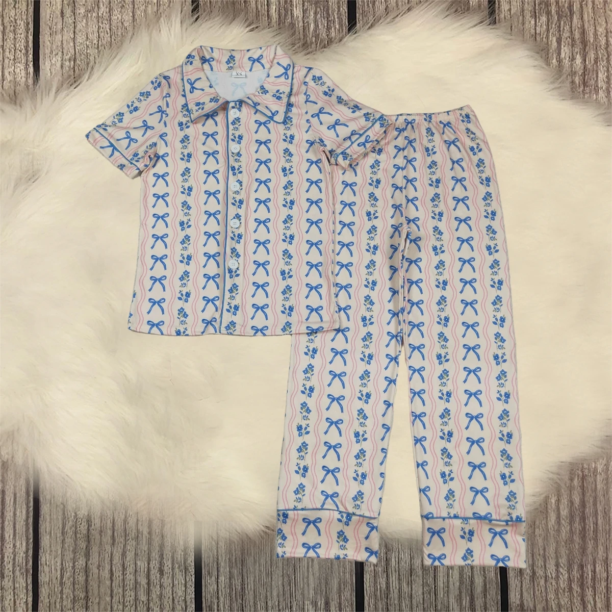 Adult Nightclothes Short Sleeves Women Sleepwear Blue Flower Bows Shirt Woman Girl Set Pants Outfit Pajamas Clothing Wholesale
Adult Nightclothes Short Sleeves Women Sleepwear Blue Flower Bows Shirt Woman Girl Set Pants Outfit Pajamas Clothing Wholesale