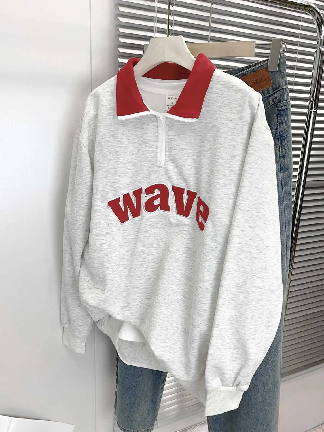Large Size 300 Pounds American Retro Color Block Embroidered Letter Men's Sweatshirt Couple's Autumn Winter Loose Fit Sweatshirt
Large Size 300 Pounds American Retro Color Block Embroidered Letter Men's Sweatshirt Couple's Autumn Winter Loose Fit Sweatshirt