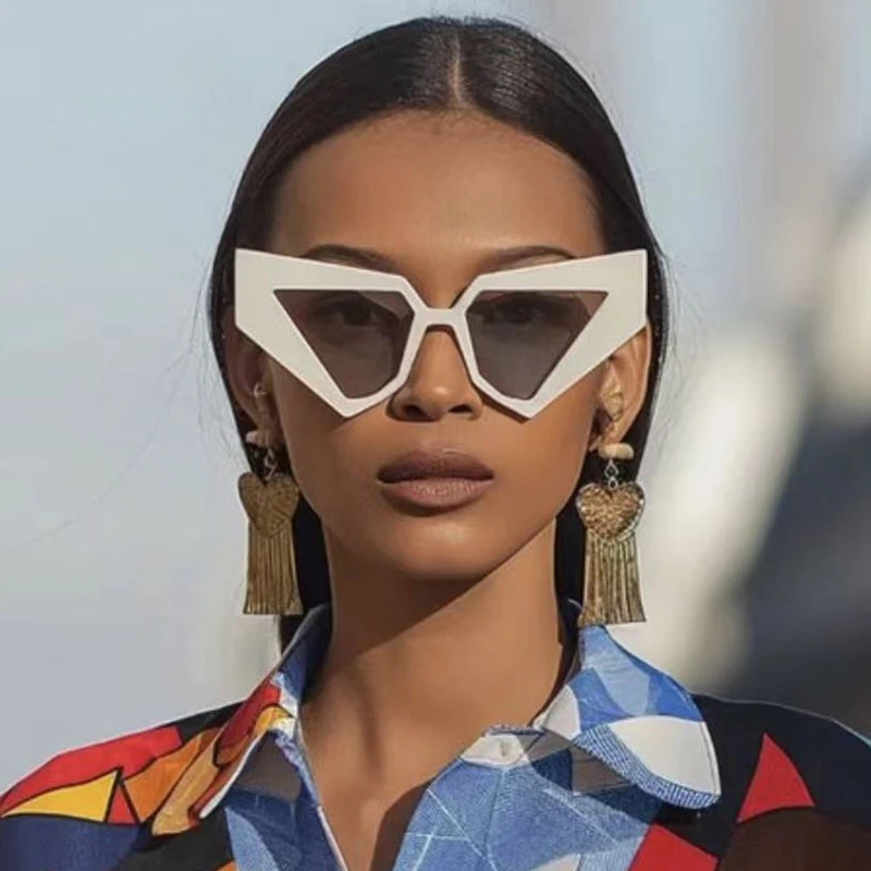 ROXI | 2025 Women Designer Sunglasses Outdoor High Quality Travel Eyewear UV400 Stage Spectacles
ROXI | 2025 Women Designer Sunglasses Outdoor High Quality Travel Eyewear UV400 Stage Spectacles
