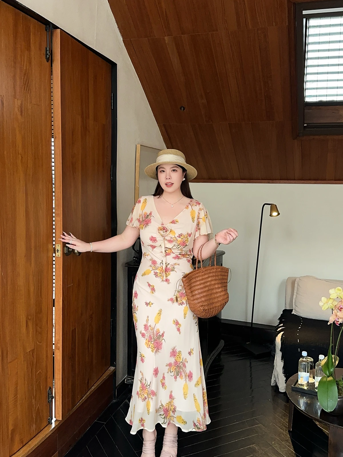 French Style Tea Break Skirt Large Size off Shoulder Slim Fit Summer Holiday Floral Print Waist Cinched Fish Tail Dress
French Style Tea Break Skirt Large Size off Shoulder Slim Fit Summer Holiday Floral Print Waist Cinched Fish Tail Dress