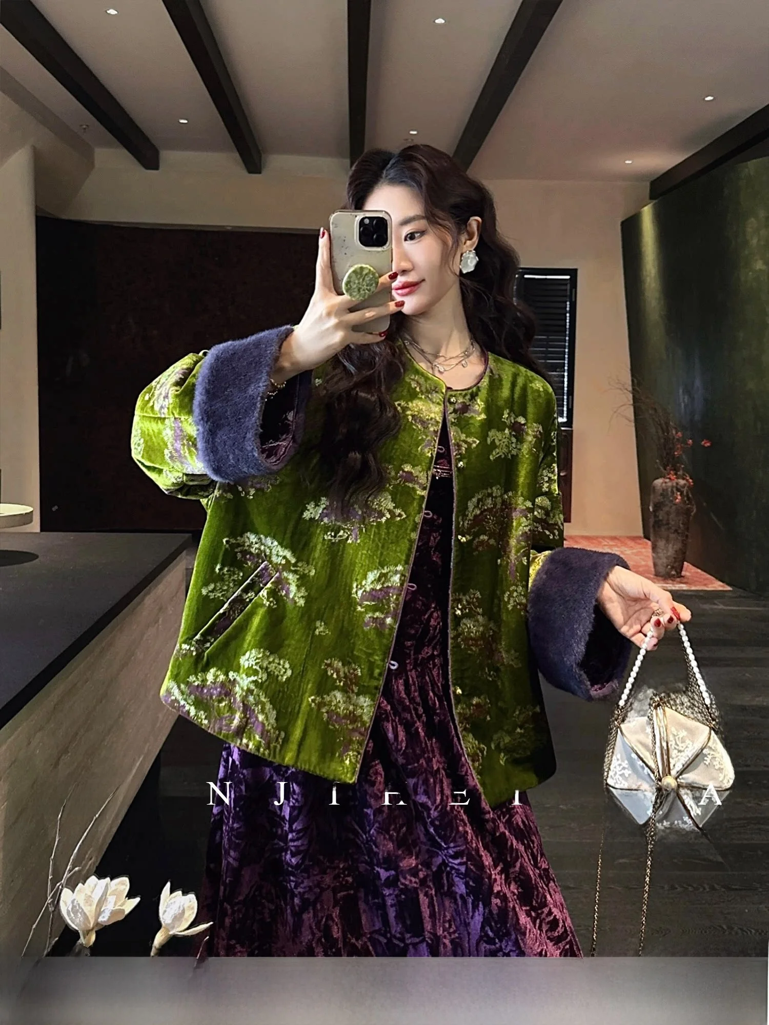 Sanji Bla Flower New Chinese Sle Heavy Work Lacquer Velvet Women's Winter Cotton Jaet Trendy Commute Loose Fit Nylon
Sanji Bla Flower New Chinese Sle Heavy Work Lacquer Velvet Women's Winter Cotton Jaet Trendy Commute Loose Fit Nylon