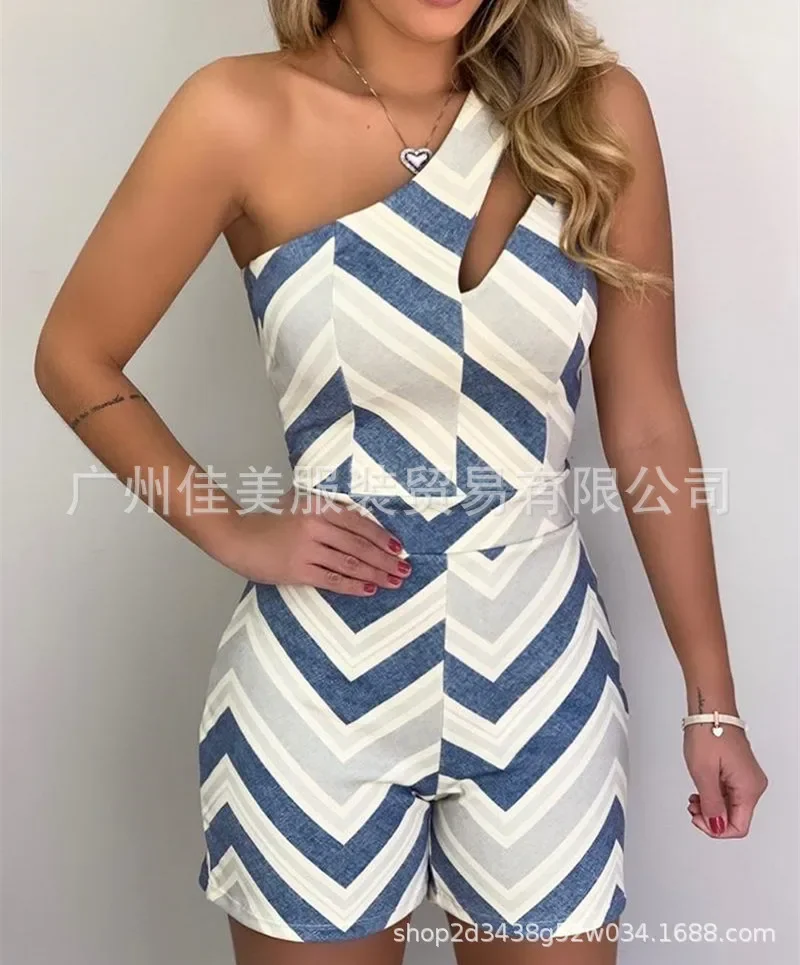 Summer Women's Sleeveless Jumpsuit Shorts 2024 Fashionable Wave Print Single Shoulder Striped Hollow Out Casual Rompers
Summer Women's Sleeveless Jumpsuit Shorts 2024 Fashionable Wave Print Single Shoulder Striped Hollow Out Casual Rompers