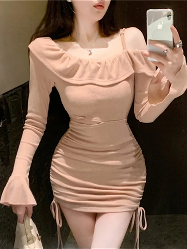 Sexy Long Sleeve Ruffle Hem Trousers Dress Women's Design Fashionable Tight Waist Cinched Short Skirt Commute Simple Style
Sexy Long Sleeve Ruffle Hem Trousers Dress Women's Design Fashionable Tight Waist Cinched Short Skirt Commute Simple Style