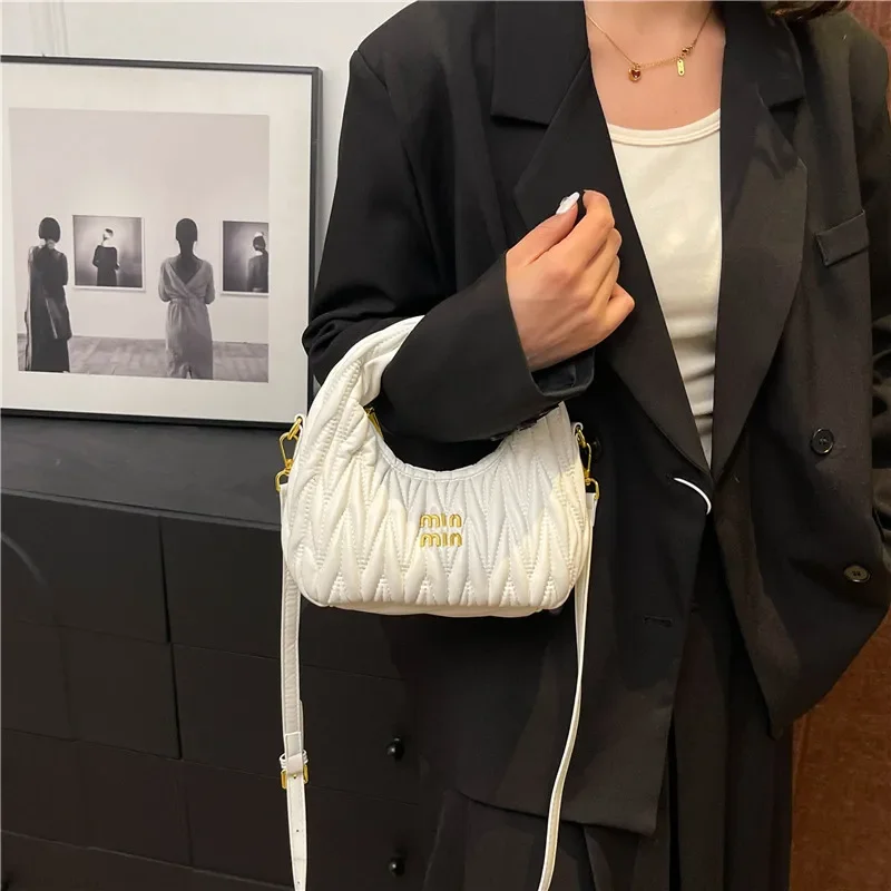 Classic Luxury Crossbody-Bag And Best Fashionable Diaper Bags For Women Simple Leather Handbag Elegant
Classic Luxury Crossbody-Bag And Best Fashionable Diaper Bags For Women Simple Leather Handbag Elegant