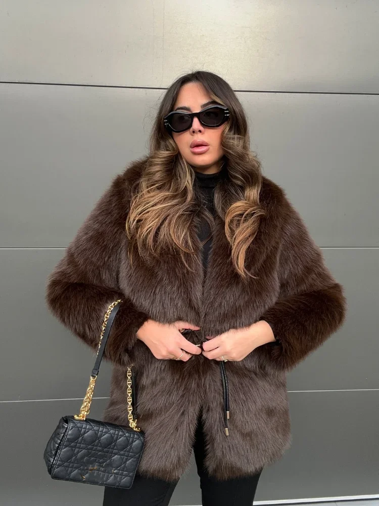 Vintage Women's Winter Jacket Luxury Fluffy Turn-down Collar Female Faux Fur Coat With Belt Loose Full Sleeve Ladies Outerwears
Vintage Women's Winter Jacket Luxury Fluffy Turn-down Collar Female Faux Fur Coat With Belt Loose Full Sleeve Ladies Outerwears