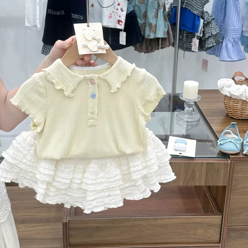 Girls Suit2026New Short SleevetSummer outfit with a stylish turn-down collar shirt and cake skirt two-piece set26072
Girls Suit2026New Short SleevetSummer outfit with a stylish turn-down collar shirt and cake skirt two-piece set26072