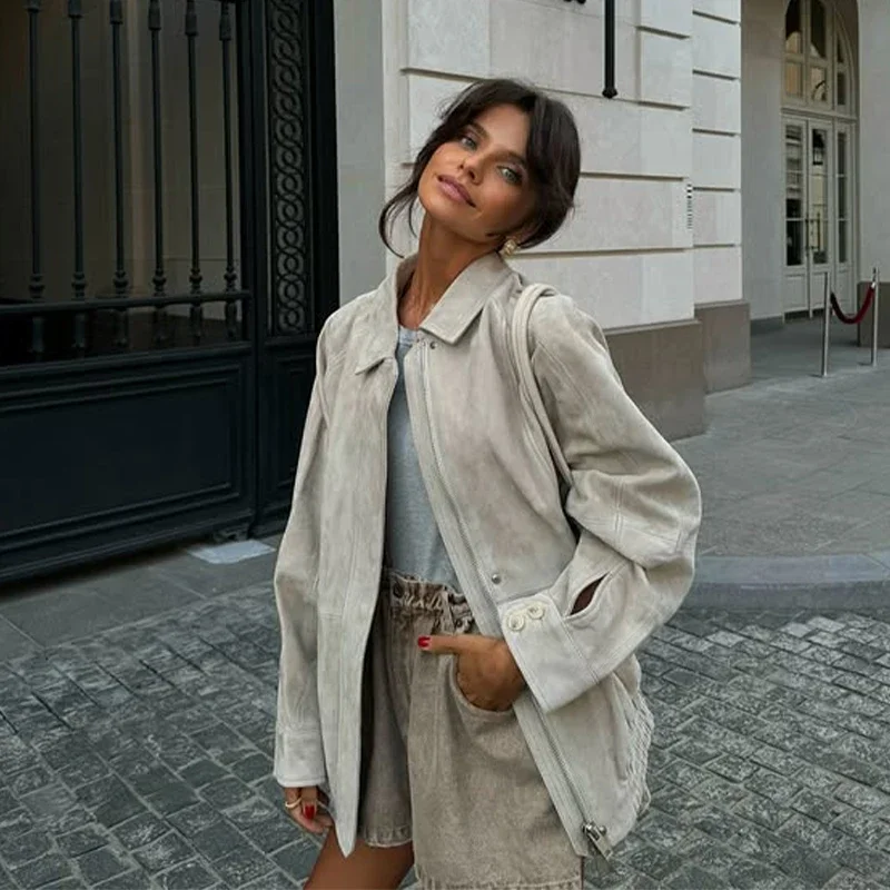 Casual Suede Ruched Jackets Women Solid Loose Lapel Full Sleeve Zipper Jacket Female 2025 Autumn Lady High Street Coats
Casual Suede Ruched Jackets Women Solid Loose Lapel Full Sleeve Zipper Jacket Female 2025 Autumn Lady High Street Coats