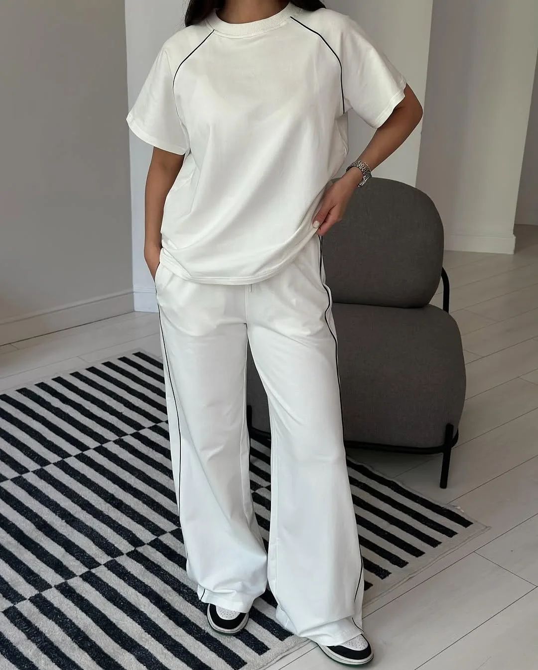 White Cotton Linen Casual Outfit Spring Women Short Sleeved O-neck Top+High Waist Drawstring Wide Leg Pants Summer Two Piece Set
White Cotton Linen Casual Outfit Spring Women Short Sleeved O-neck Top+High Waist Drawstring Wide Leg Pants Summer Two Piece Set