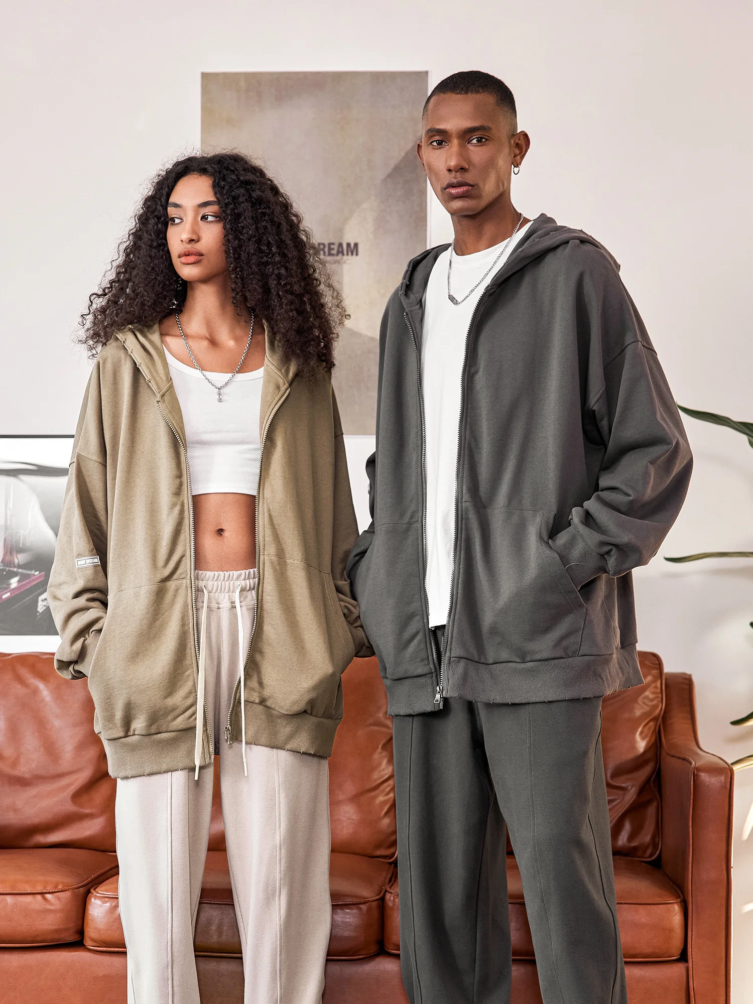 Sweater jacket men's hooded single zippersolid color spring and autumn cardigan couple clothing trendy casual fashion versatile
Sweater jacket men's hooded single zippersolid color spring and autumn cardigan couple clothing trendy casual fashion versatile
