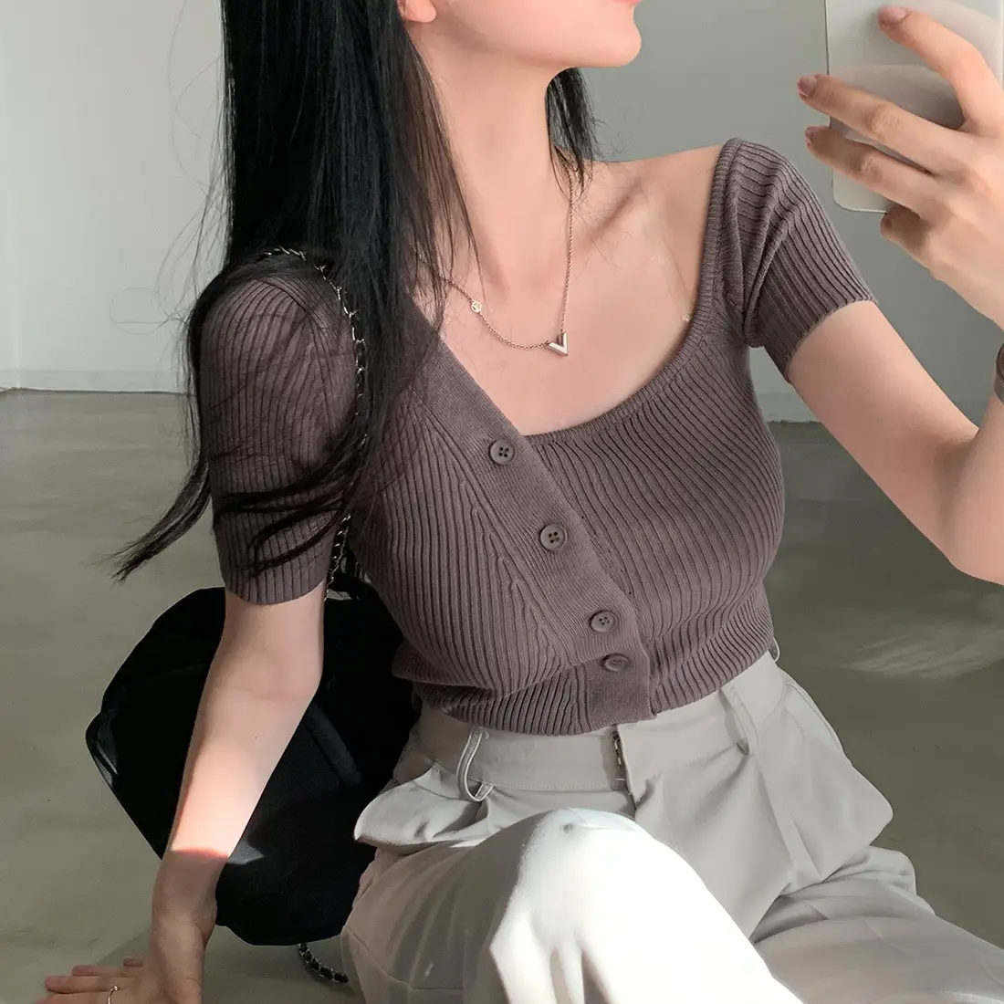 Slim Fit ort Sve Трикотаж женский на одной пуговице асимметричный винтажный с обнаженной ключицей повседневный корейский трикотаж для поездок на работу...
Slim Fit ort Sve Трикотаж женский на одной пуговице асимметричный винтажный с обнаженной ключицей повседневный корейский трикотаж для поездок на работу...
