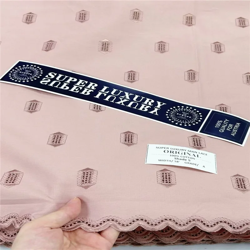 5 Yards Nigerian 100% Cotton Polish Satin Embroidery Fabric High Quality Swiss Voile Lace Material For Men Dubai Style 24L36401
5 Yards Nigerian 100% Cotton Polish Satin Embroidery Fabric High Quality Swiss Voile Lace Material For Men Dubai Style 24L36401