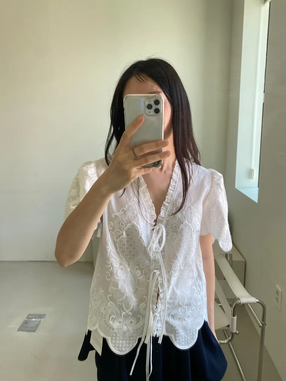 Sweet Dongdaemun Lace Embroidery Shirt Women's V-neck Button Detail Short Sleeve Cotton Casual Fashion Breathable Top
Sweet Dongdaemun Lace Embroidery Shirt Women's V-neck Button Detail Short Sleeve Cotton Casual Fashion Breathable Top