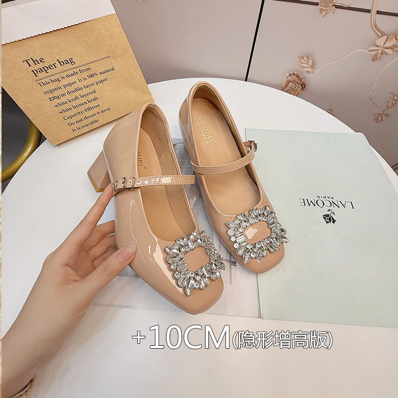 2026New patent leather high-heeled women's shoes with rhinestone buckle, square toe, and chunky heel
2026New patent leather high-heeled women's shoes with rhinestone buckle, square toe, and chunky heel
