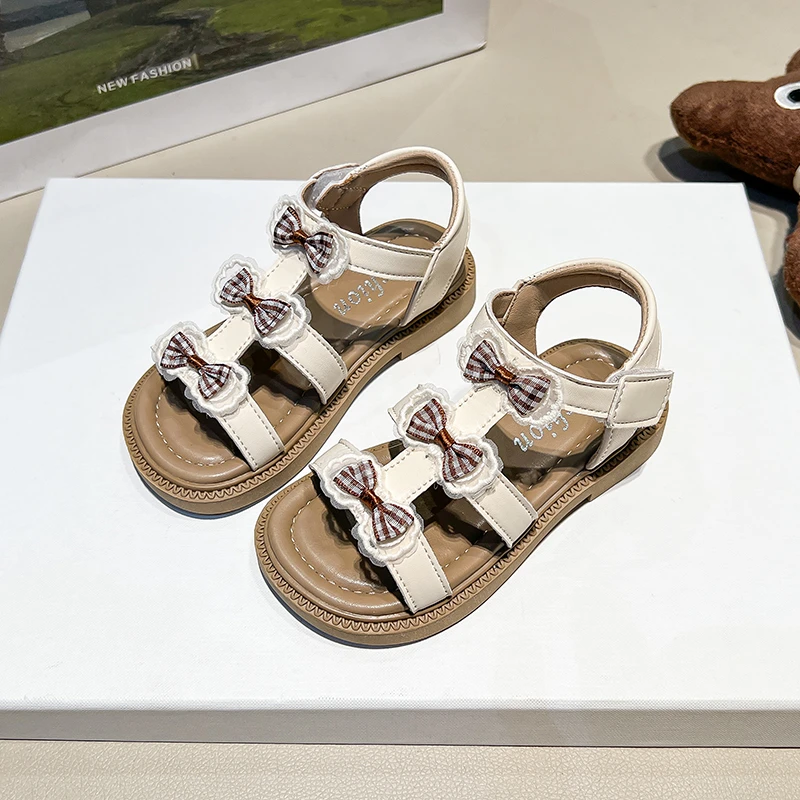 Little Girls Bow Straps Leather Sandals 2026 New Summer Kids Roman Beach Shoes Soft Sole Trendy Princess Girls Party Wedding
Little Girls Bow Straps Leather Sandals 2026 New Summer Kids Roman Beach Shoes Soft Sole Trendy Princess Girls Party Wedding