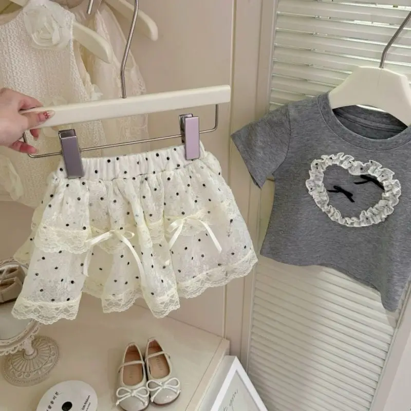 Girls Summer Set 2026 New Children Short Sleeve T-shirts Lace Polka Half Skirt Two Piece Set Cake Skirt Stylish
Girls Summer Set 2026 New Children Short Sleeve T-shirts Lace Polka Half Skirt Two Piece Set Cake Skirt Stylish