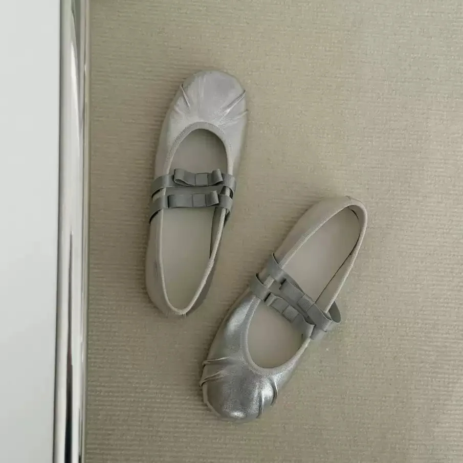 Women's Ruched Round Toe Mary Jane Flats Bow Decor Strap Soft Lightweight Ballet Shoes Elegant Minimalist Casual Dress Footwear
Women's Ruched Round Toe Mary Jane Flats Bow Decor Strap Soft Lightweight Ballet Shoes Elegant Minimalist Casual Dress Footwear