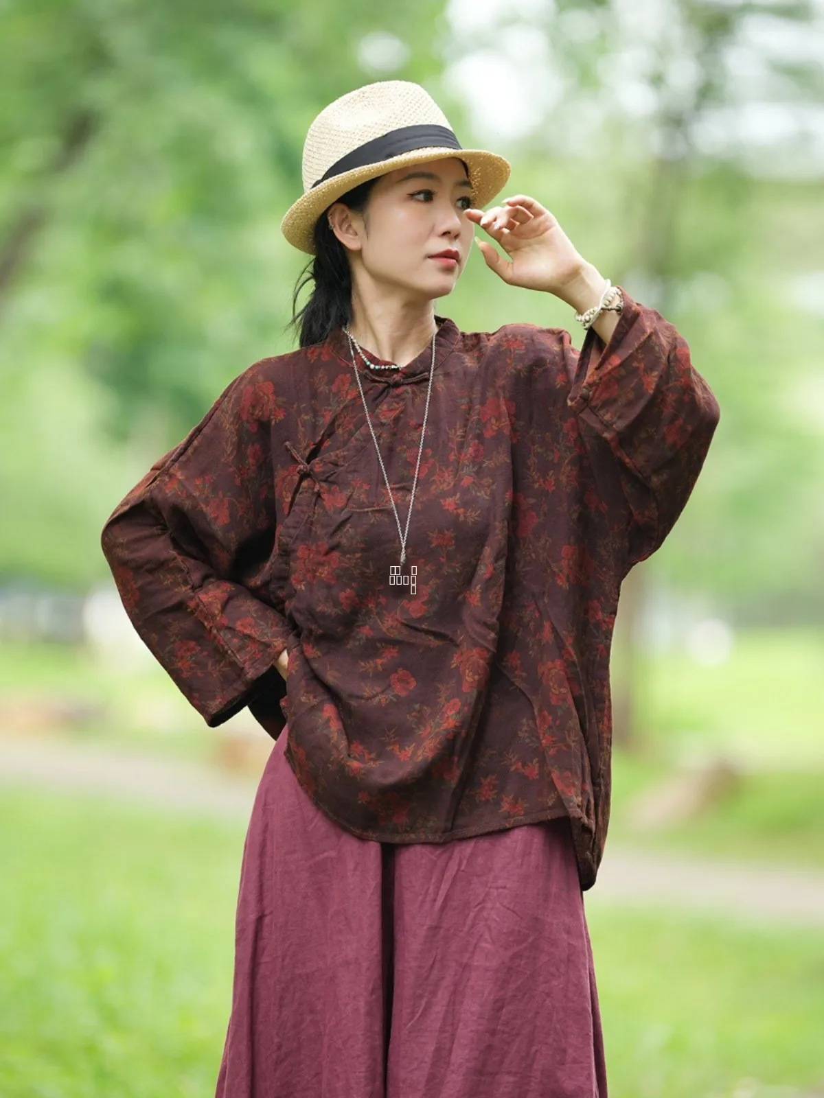 Original Design Pure Cotton Floral Print irt Women's Button up Top Long Sve Loose Fit Regular Length Cotton Gown
Original Design Pure Cotton Floral Print irt Women's Button up Top Long Sve Loose Fit Regular Length Cotton Gown