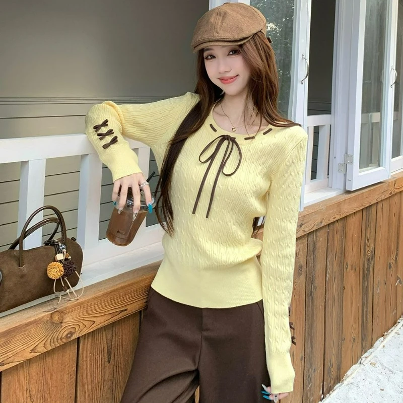 Elegant Stylish Knitted Pullover for Women 2026 Spring Autumn Korean Style Bow Lace Sweater Solid Color Pullover Round Neck Top
Elegant Stylish Knitted Pullover for Women 2026 Spring Autumn Korean Style Bow Lace Sweater Solid Color Pullover Round Neck Top