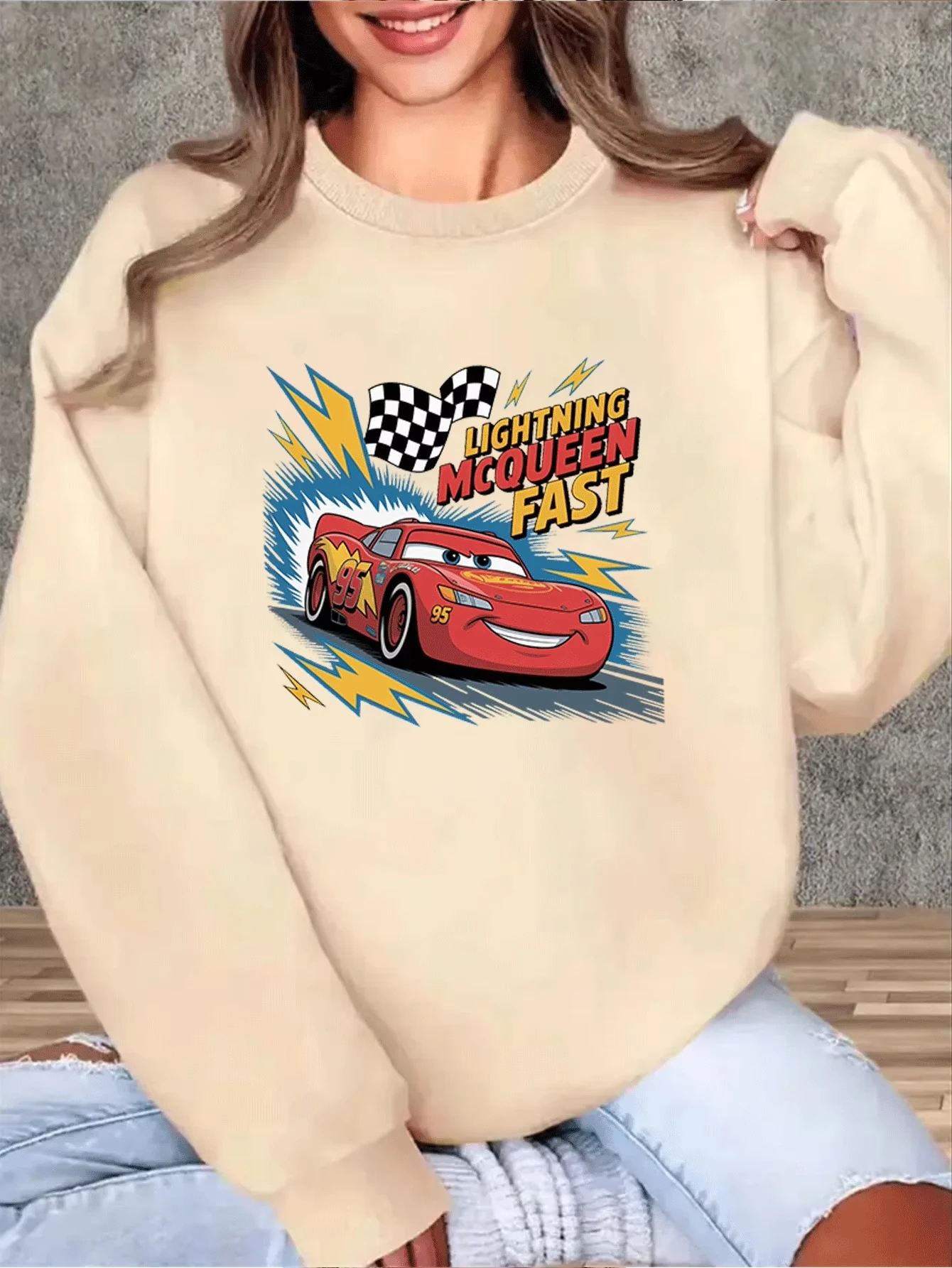 Новая осенне-зимняя женская толстовка с круглым вырезом Disney Lightning McQueen, джемпер, повседневная свободная уличная одежда больших размеров на осень/зиму
Новая осенне-зимняя женская толстовка с круглым вырезом Disney Lightning McQueen, джемпер, повседневная свободная уличная одежда больших размеров на осень/зиму