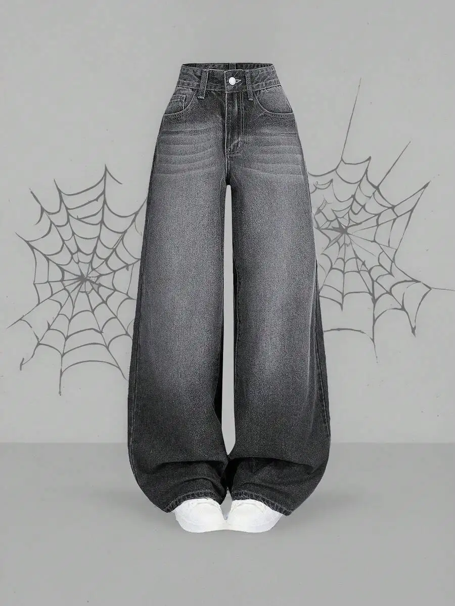 Женские джинсы с высокой талией, свободного кроя, с широкими штанинами и эффектом потертости (черный цвет)
Женские джинсы с высокой талией, свободного кроя, с широкими штанинами и эффектом потертости (черный цвет)