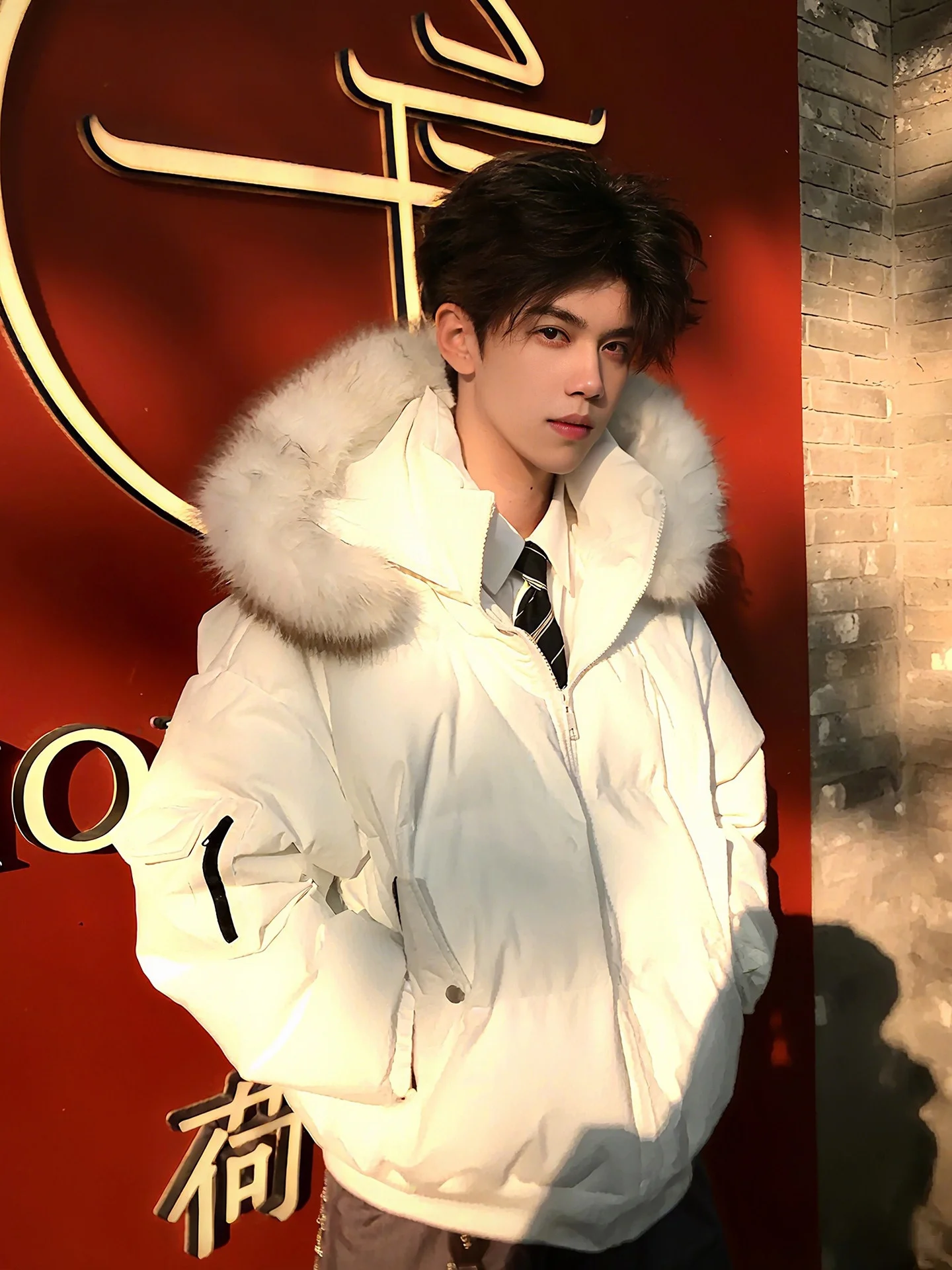 Утепленная мужская зимняя куртка-парка из американского хлопка с капюшоном на молнии, повседневная верхняя одежда
Утепленная мужская зимняя куртка-парка из американского хлопка с капюшоном на молнии, повседневная верхняя одежда