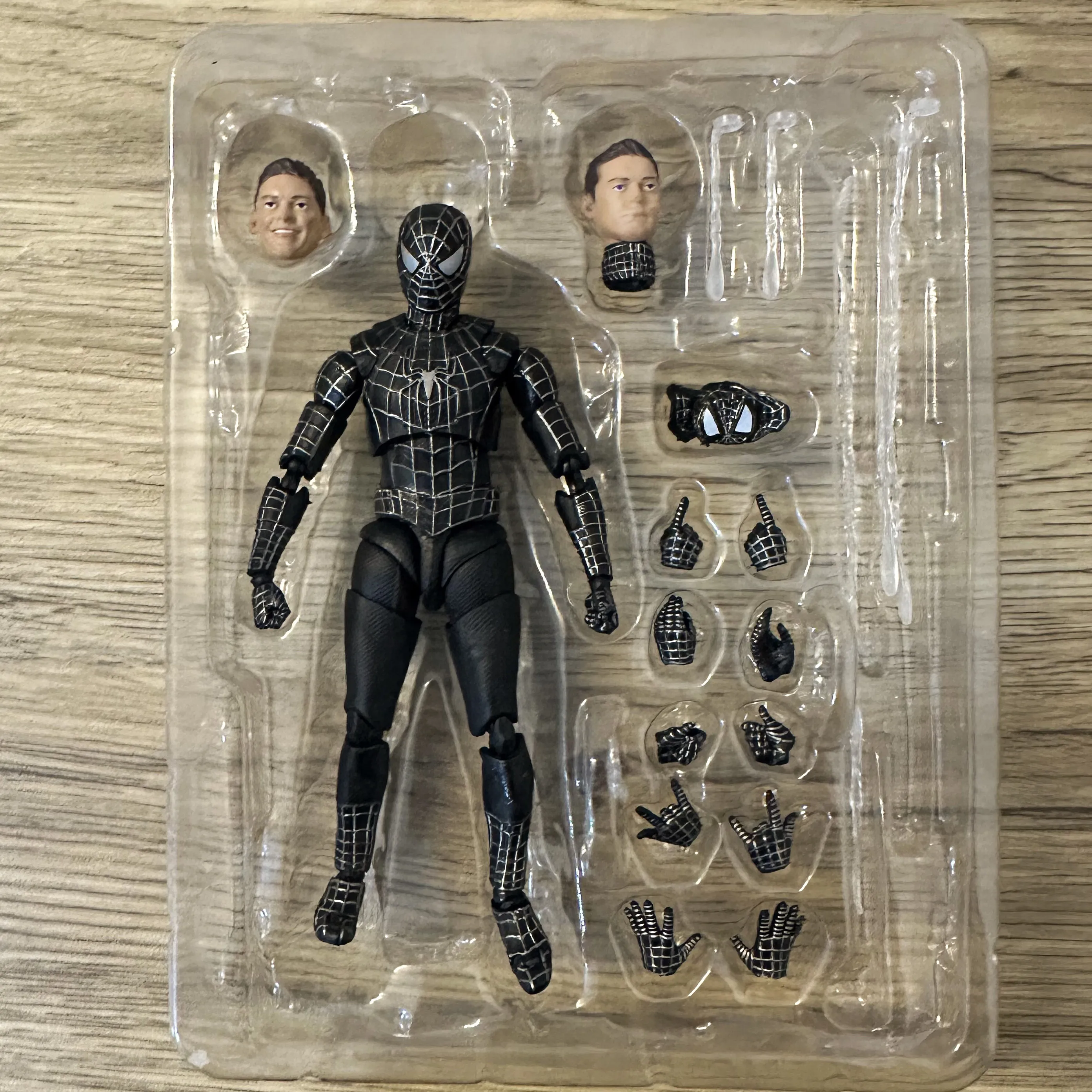 Toby Classic Battle Suit Black Spider Man Can Be Done By Hand Replaceable Head and Hand Models Toy Ornaments Gifts for Men
Toby Classic Battle Suit Black Spider Man Can Be Done By Hand Replaceable Head and Hand Models Toy Ornaments Gifts for Men