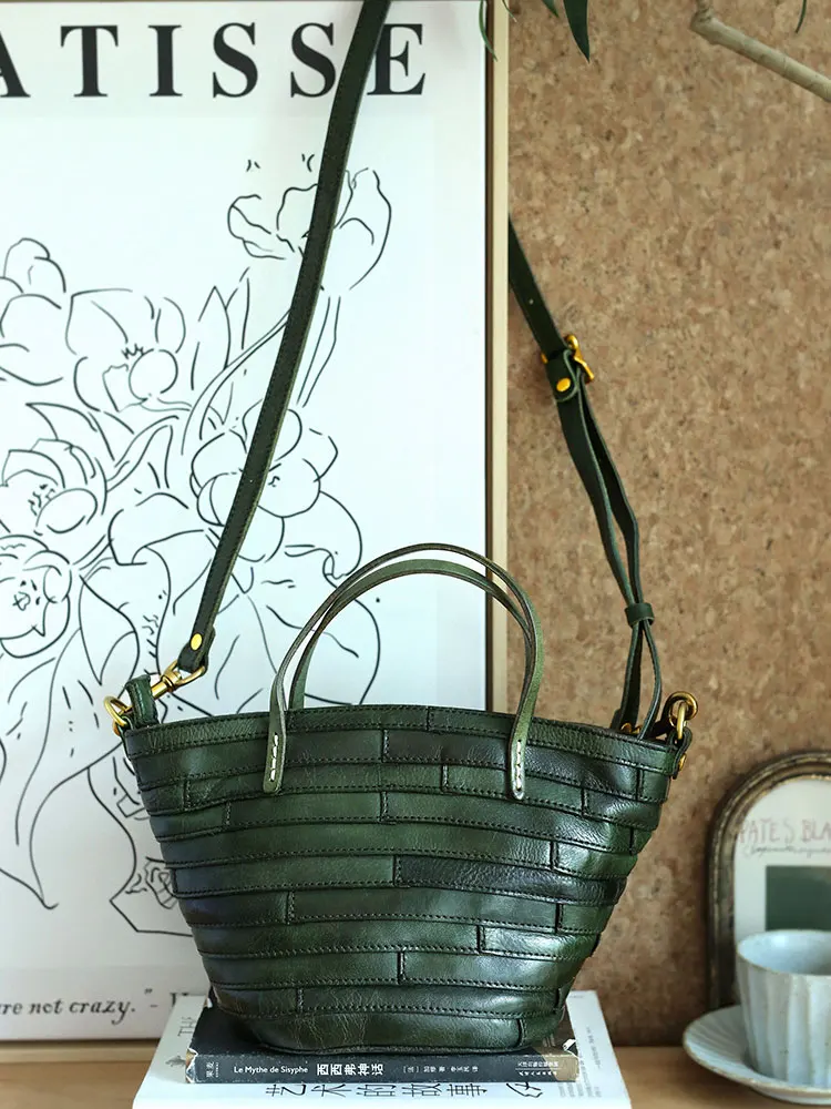 outdoor travel handmade genuine leather woven women's tote bag Fashion vintage designer cow leather handbag female shoulder bag
outdoor travel handmade genuine leather woven women's tote bag Fashion vintage designer cow leather handbag female shoulder bag