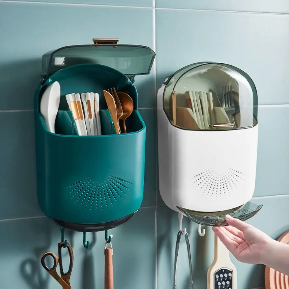 Настенный ящик для хранения столовых приборов, большая емкость, пылезащитные сливные стеллажи для палочек для еды с крышкой, пластиковый держатель для хранения посуды
Настенный ящик для хранения столовых приборов, большая емкость, пылезащитные сливные стеллажи для палочек для еды с крышкой, пластиковый держатель для хранения посуды