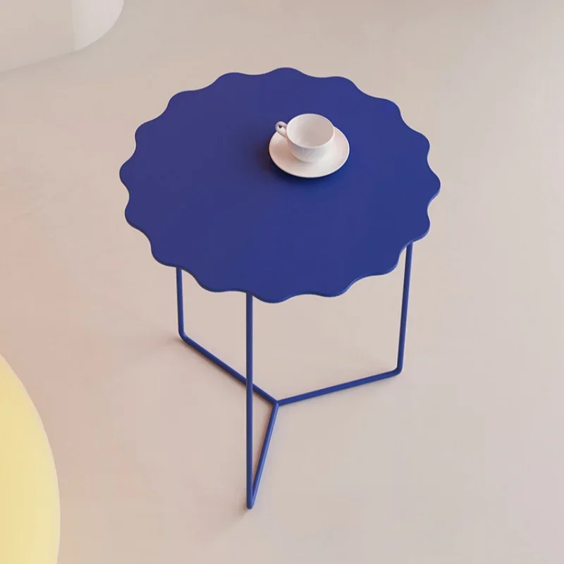 New color wrought iron simple small coffee table designer creative personality metal coffee table
New color wrought iron simple small coffee table designer creative personality metal coffee table