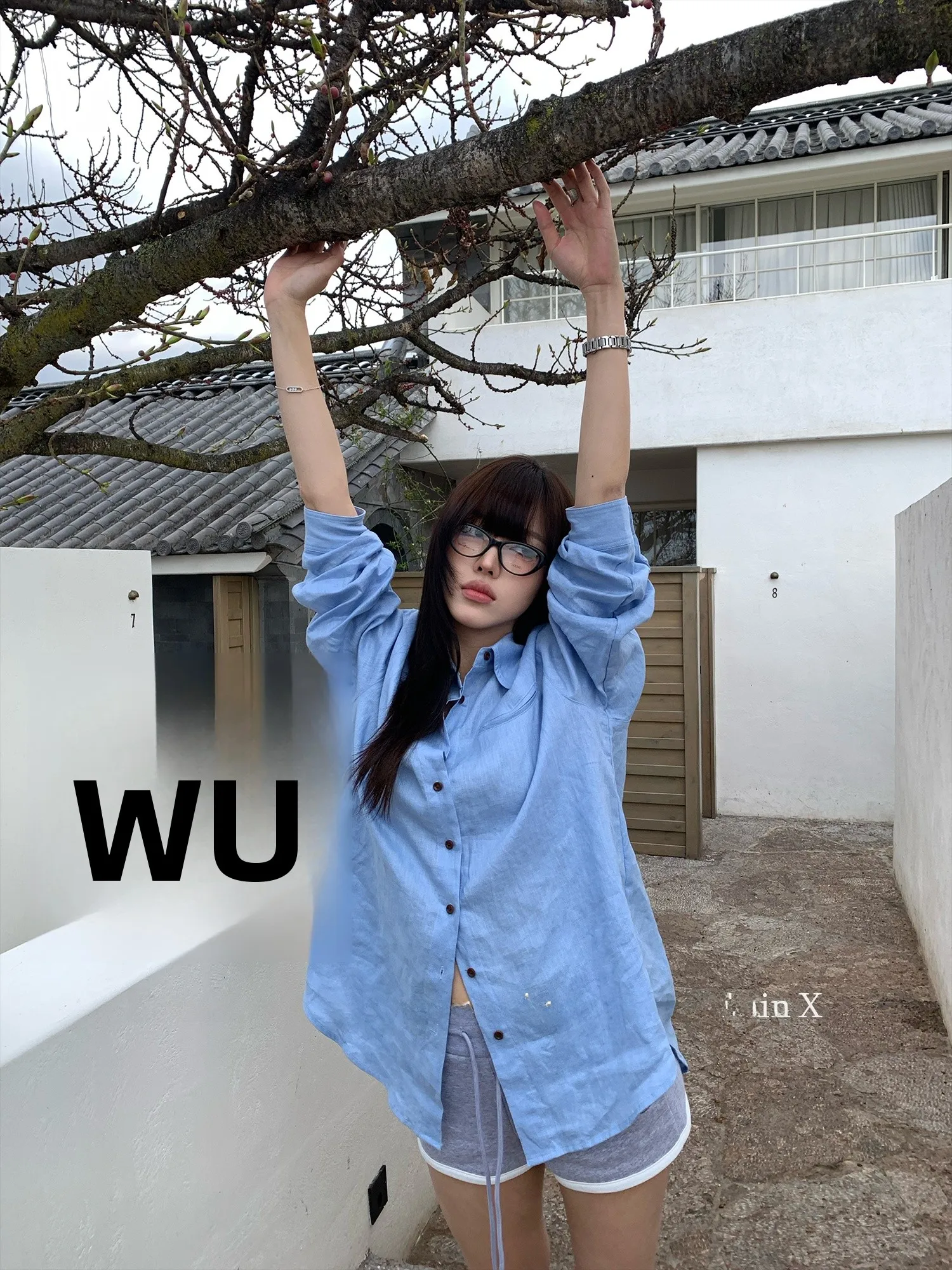 Льняная рубашка Falin X с длинным рукавом для женщин: простой дизайн, весенняя коллекция, элегантный стиль, дышащая, комфортная, повседневная.
Льняная рубашка Falin X с длинным рукавом для женщин: простой дизайн, весенняя коллекция, элегантный стиль, дышащая, комфортная, повседневная.