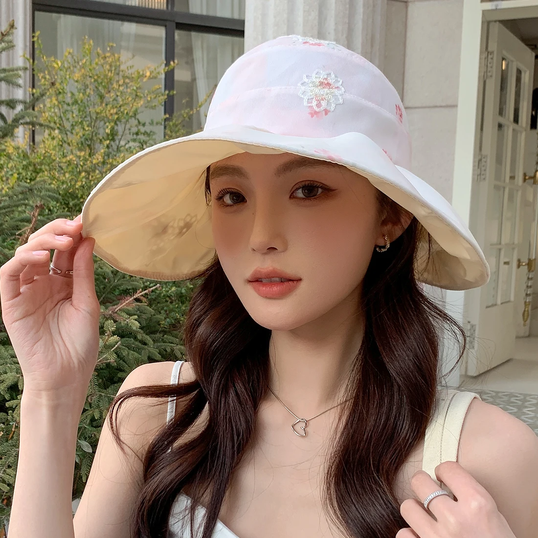 Summer New Wide Brim Sun Protection Hat Women's Outdoor Face Covering Versatile Face Slimming Sun Hat Casual Style Youth Group
Summer New Wide Brim Sun Protection Hat Women's Outdoor Face Covering Versatile Face Slimming Sun Hat Casual Style Youth Group