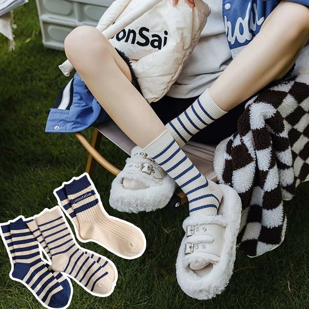 3 Pairs Women Striped Pattern Round Neck Socks Fashionable Versatile Stripes and Soft Comfortable Breathable and Casual Socks 
3 Pairs Women Striped Pattern Round Neck Socks Fashionable Versatile Stripes and Soft Comfortable Breathable and Casual Socks