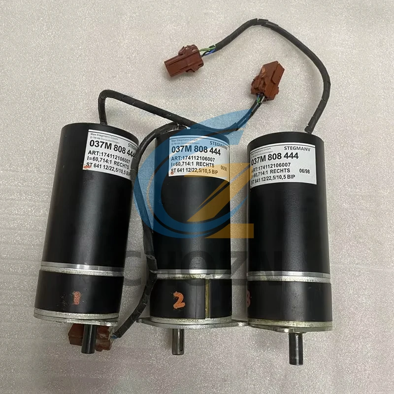 Original Used 037M80844 037M808744 037M812544 RECHTS Ink Key Crock Motor Suitable for MAN Roland 700 Printing Machine Spare Part
Original Used 037M80844 037M808744 037M812544 RECHTS Ink Key Crock Motor Suitable for MAN Roland 700 Printing Machine Spare Part