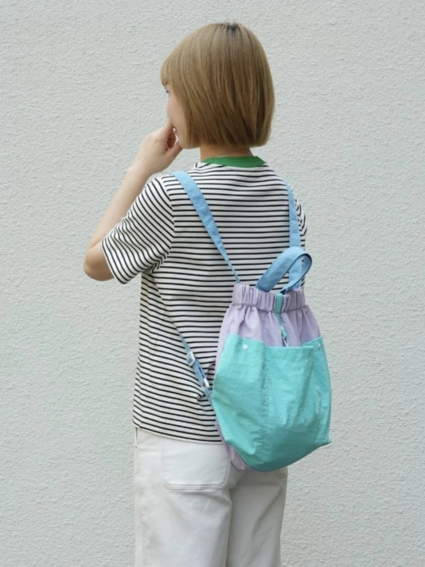 Niche Design Contrasting Color Canvas Bag Women's Korean Outdoor Hiking Backpack Casual Portable Commuting Backpacks
Niche Design Contrasting Color Canvas Bag Women's Korean Outdoor Hiking Backpack Casual Portable Commuting Backpacks