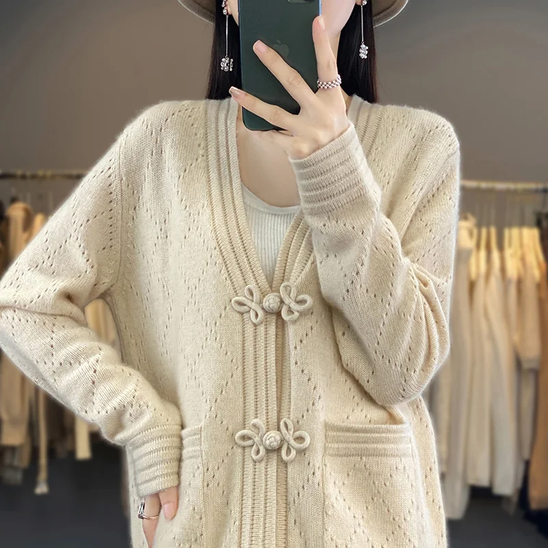 V-Neck Cashmere Cardigan, Advanced, Retro, Monochromatic, Hand-knitted, Autumn and Winter, New Temperament Sweater, Coat
V-Neck Cashmere Cardigan, Advanced, Retro, Monochromatic, Hand-knitted, Autumn and Winter, New Temperament Sweater, Coat