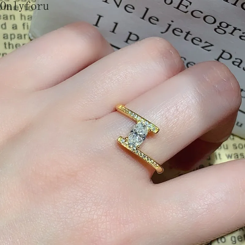 Oval Cut 925 Sterling Silver Moissanite Engagement Solitaire Ring for Woman Gold Plated Anniversary Gifts with Certificate 
Oval Cut 925 Sterling Silver Moissanite Engagement Solitaire Ring for Woman Gold Plated Anniversary Gifts with Certificate