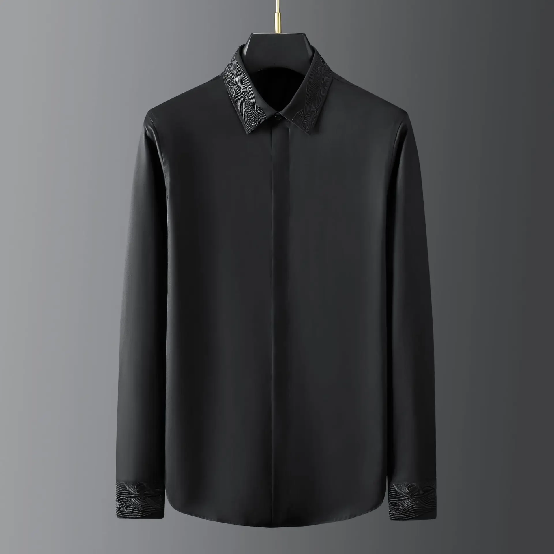 Trendy Brand Long Sleeved Needle Embroidery Collar Embroidery Personalized Long Sleeved Black and White Slim Fit Men's Shirt
Trendy Brand Long Sleeved Needle Embroidery Collar Embroidery Personalized Long Sleeved Black and White Slim Fit Men's Shirt