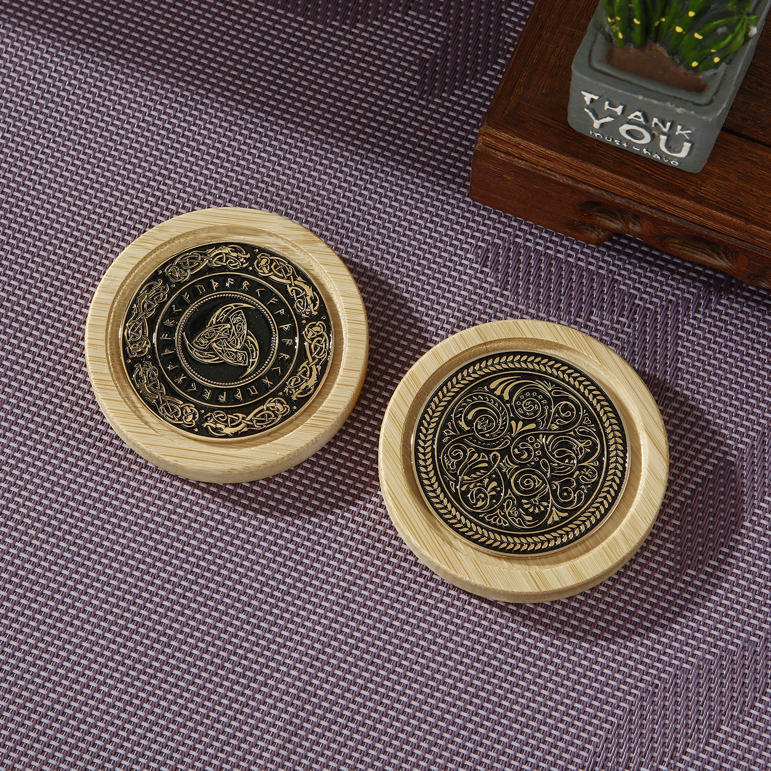 1PC Vintage Metal Coasters Bamboo Heat Insulation Cup Pad Drink Cup Coaster for Tea Coffe Milk Kitchen Supplies
1PC Vintage Metal Coasters Bamboo Heat Insulation Cup Pad Drink Cup Coaster for Tea Coffe Milk Kitchen Supplies