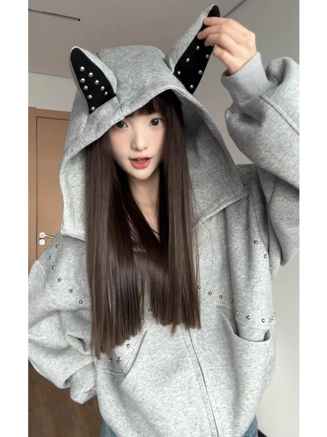 Retro American Sle Boxy Wide Sve Hoodie with Rivet Patchwork Doberman Ears for Men And Women Autumn Faion Outerwear
Retro American Sle Boxy Wide Sve Hoodie with Rivet Patchwork Doberman Ears for Men And Women Autumn Faion Outerwear