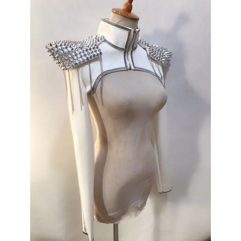 Studded Shoulder Pad Crop Jacket for Stage Performance Punk Rock Top for Nightclub Gogo Dancer Blazer for Singer DJ Outfit
Studded Shoulder Pad Crop Jacket for Stage Performance Punk Rock Top for Nightclub Gogo Dancer Blazer for Singer DJ Outfit