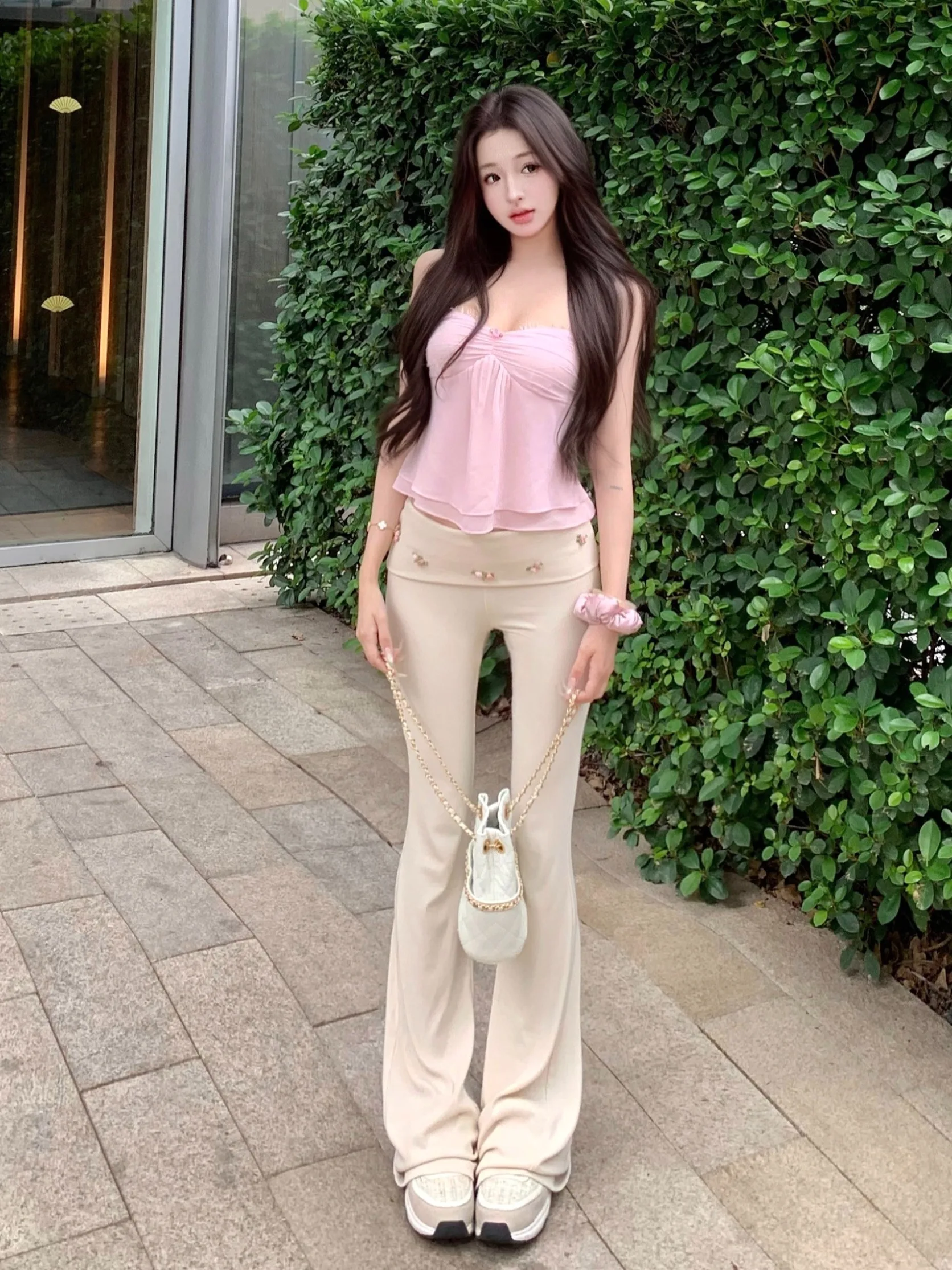Sexy Short Crop Top And High Waist Flared Pants Two Piece Set for Women Summer Chic Strap Vest Anti-Wrinkle Adult Fashion
Sexy Short Crop Top And High Waist Flared Pants Two Piece Set for Women Summer Chic Strap Vest Anti-Wrinkle Adult Fashion