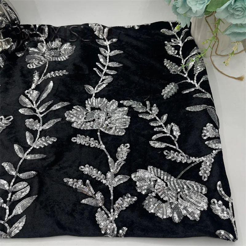 New Retro Velvet Embroidered Sequin Fabric Plant Sequin DIY Sewing Party Cheongsam Dress Coat Fabric Width 125CM
New Retro Velvet Embroidered Sequin Fabric Plant Sequin DIY Sewing Party Cheongsam Dress Coat Fabric Width 125CM