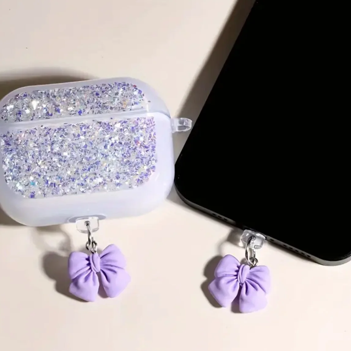Purple Bow Dust Plug Charm Fashion Ladies Charge Port Plug For iPhone Type C Dust Protection Cap Phone Pendant For AirPods
Purple Bow Dust Plug Charm Fashion Ladies Charge Port Plug For iPhone Type C Dust Protection Cap Phone Pendant For AirPods