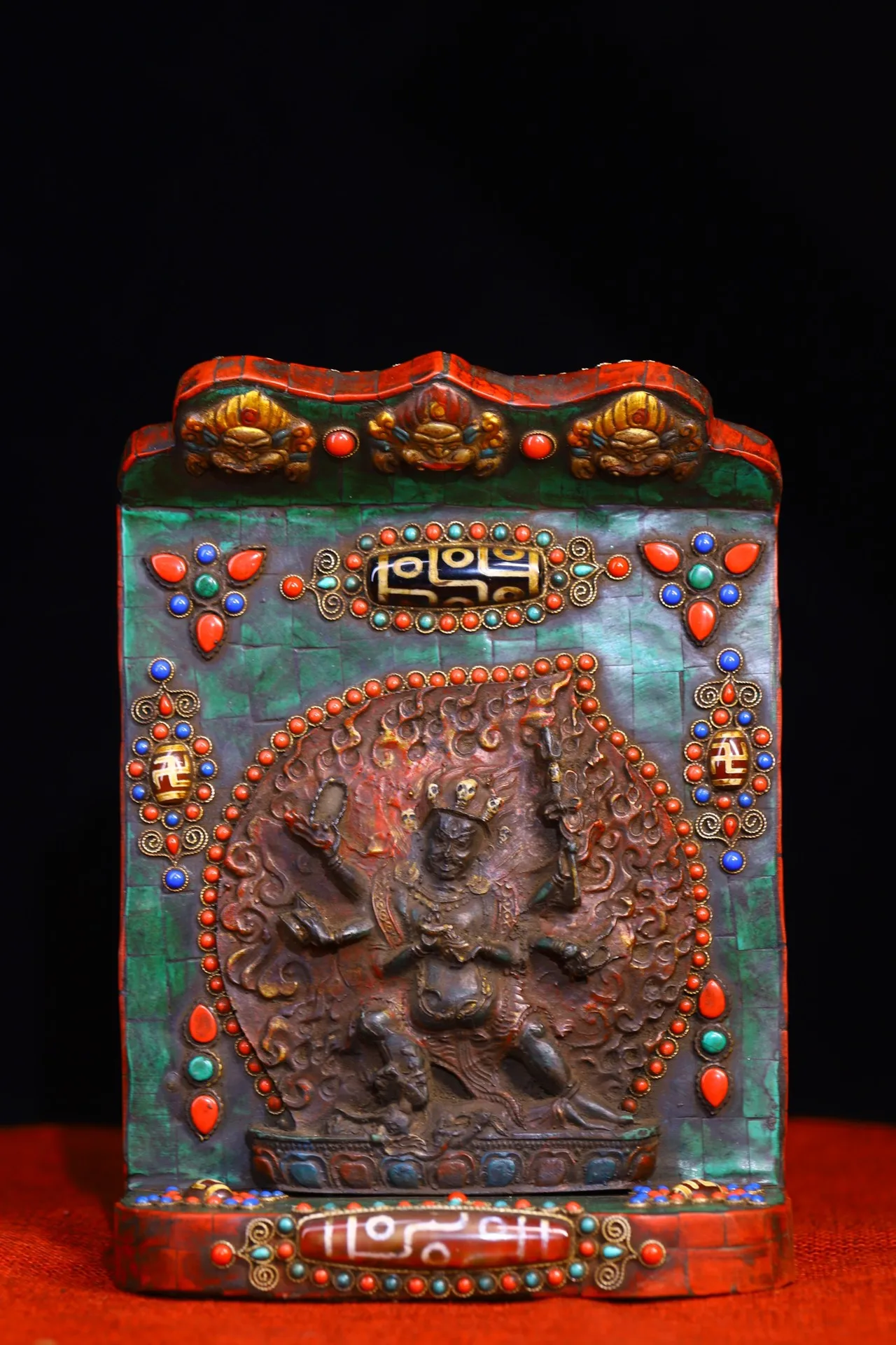 9"Tibetan Temple Collection Old Bronze Mosaic Gem Turquoise gZi Beads Six arm Mahakala Buddha Buddhist Niche Worship Hall
9"Tibetan Temple Collection Old Bronze Mosaic Gem Turquoise gZi Beads Six arm Mahakala Buddha Buddhist Niche Worship Hall