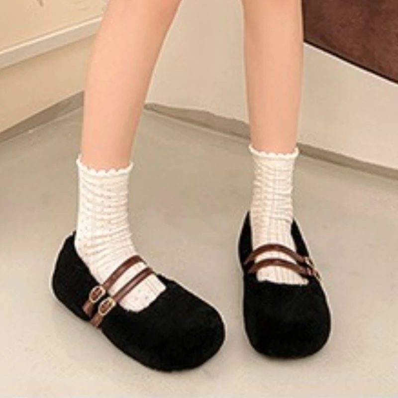 2025 New Women Flats Shoes Fur Fashion Loafers Winter Casual Sport Shoes Short Plush Woman Sneakers Walking Shallow Zapatillas
2025 New Women Flats Shoes Fur Fashion Loafers Winter Casual Sport Shoes Short Plush Woman Sneakers Walking Shallow Zapatillas