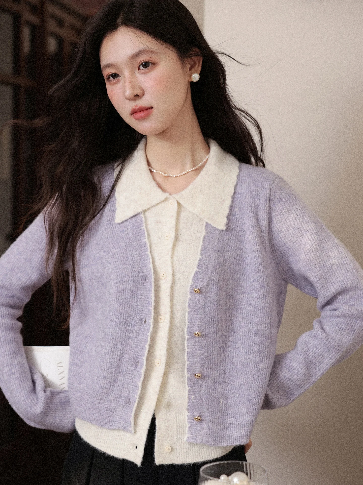 Женский вязаный свитер South Deer с длинными рукавами, осенний, модный, с цветовыми блоками, имитация двухслойности, цвет молочного ягненка
Женский вязаный свитер South Deer с длинными рукавами, осенний, модный, с цветовыми блоками, имитация двухслойности, цвет молочного ягненка