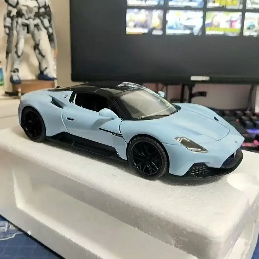 Коллекционная модель автомобиля MC20 из сплава, масштаб 1:22, с открывающимися дверями, функцией отката, звуком и светом, имитация, детская игрушка, украшение, подарок для мальчиков
Коллекционная модель автомобиля MC20 из сплава, масштаб 1:22, с открывающимися дверями, функцией отката, звуком и светом, имитация, детская игрушка, украшение, подарок для мальчиков